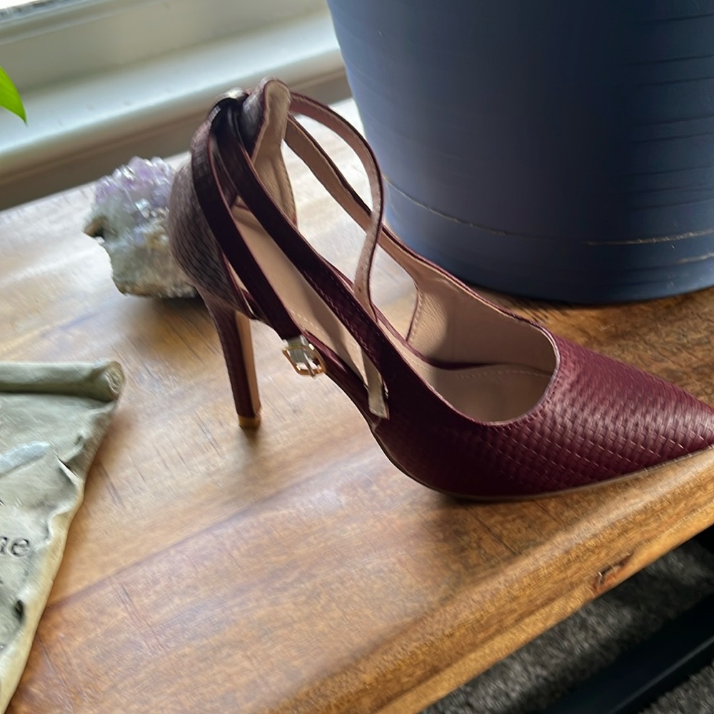 Women’s shoe